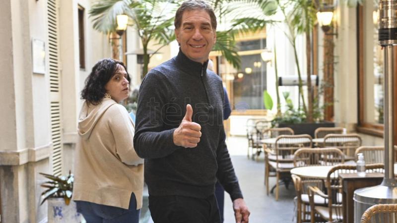 Según una encuesta de Isonomía, Santilli le gana un mano a mano al gobernador